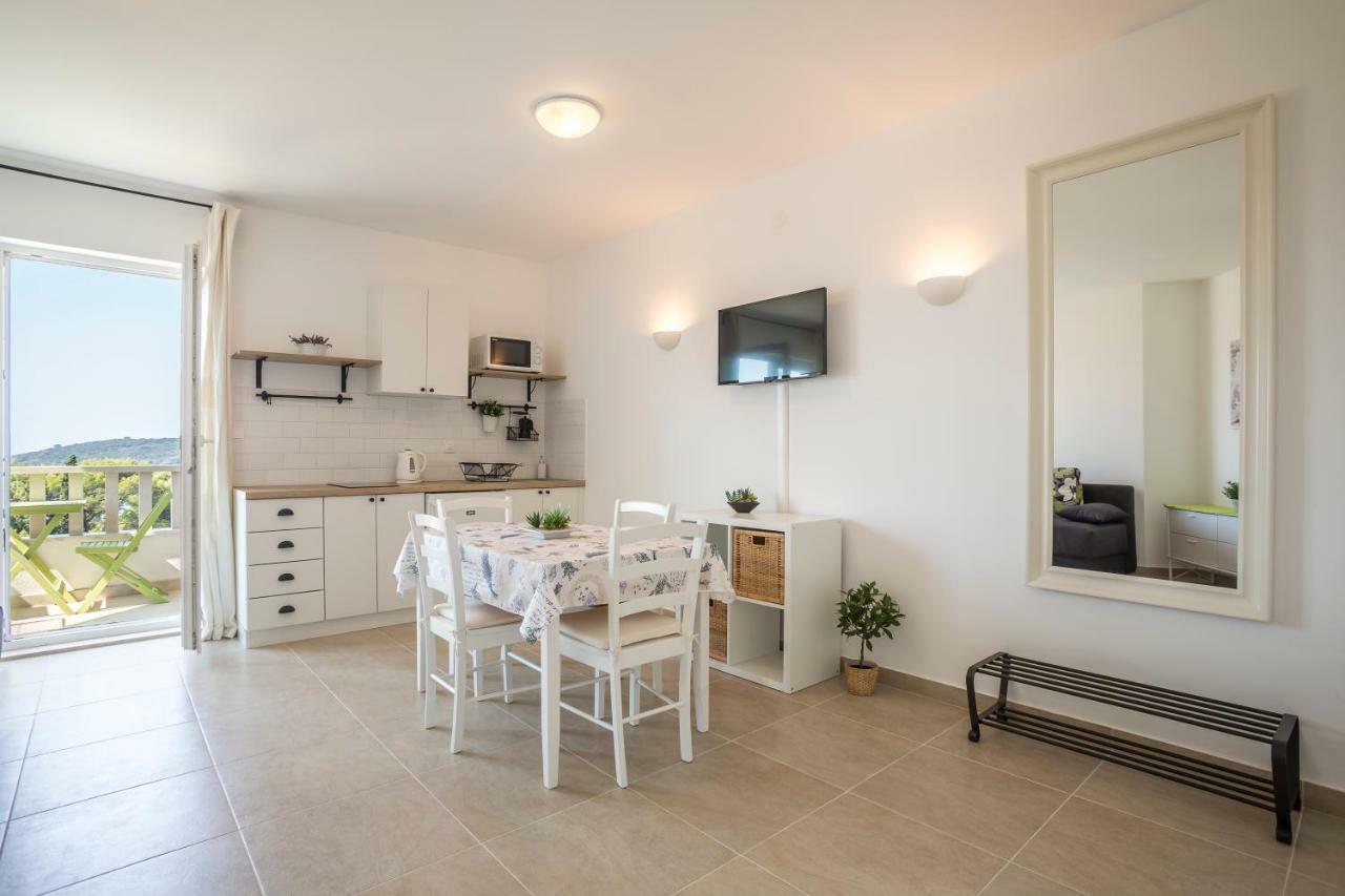 Apartmani Mariela Maslinica Habitación foto